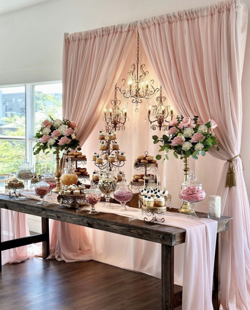 Elegant Wedding Table Decorations for a Luxurious Reception Image 32 825x1024